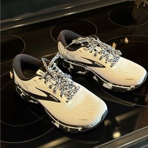 Brooks Ghost 14